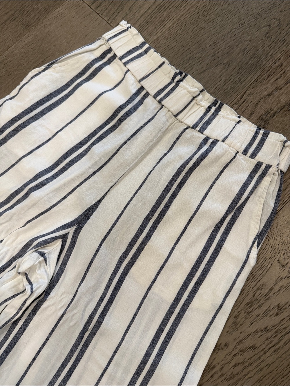 EUC H&M Striped White and Navy Wide-Leg Pants